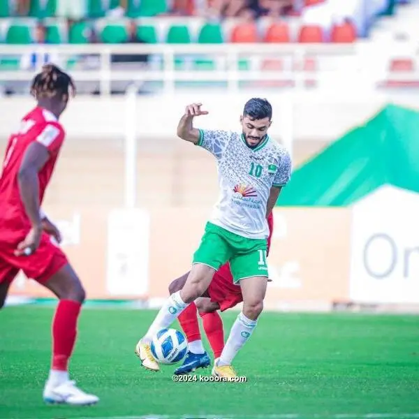 مدرب العراق وأيمن حسين يتحدثان عن كأس الخليج  | يلاكورة 