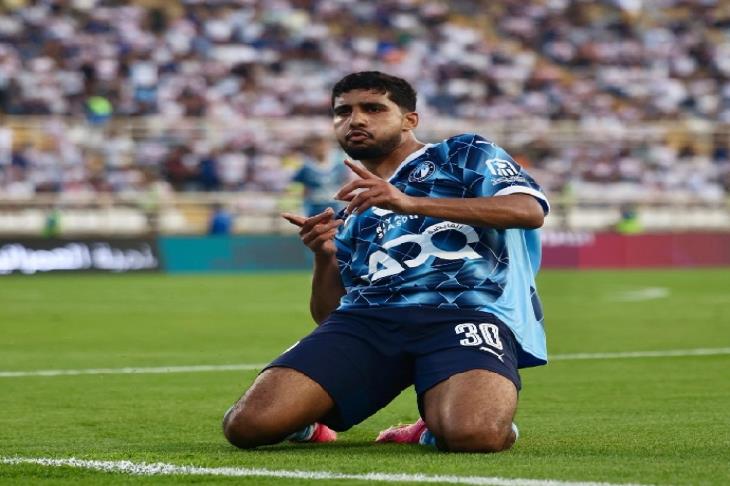 عودة سالم الدوسري إلى تدريبات منتخب السعودية 