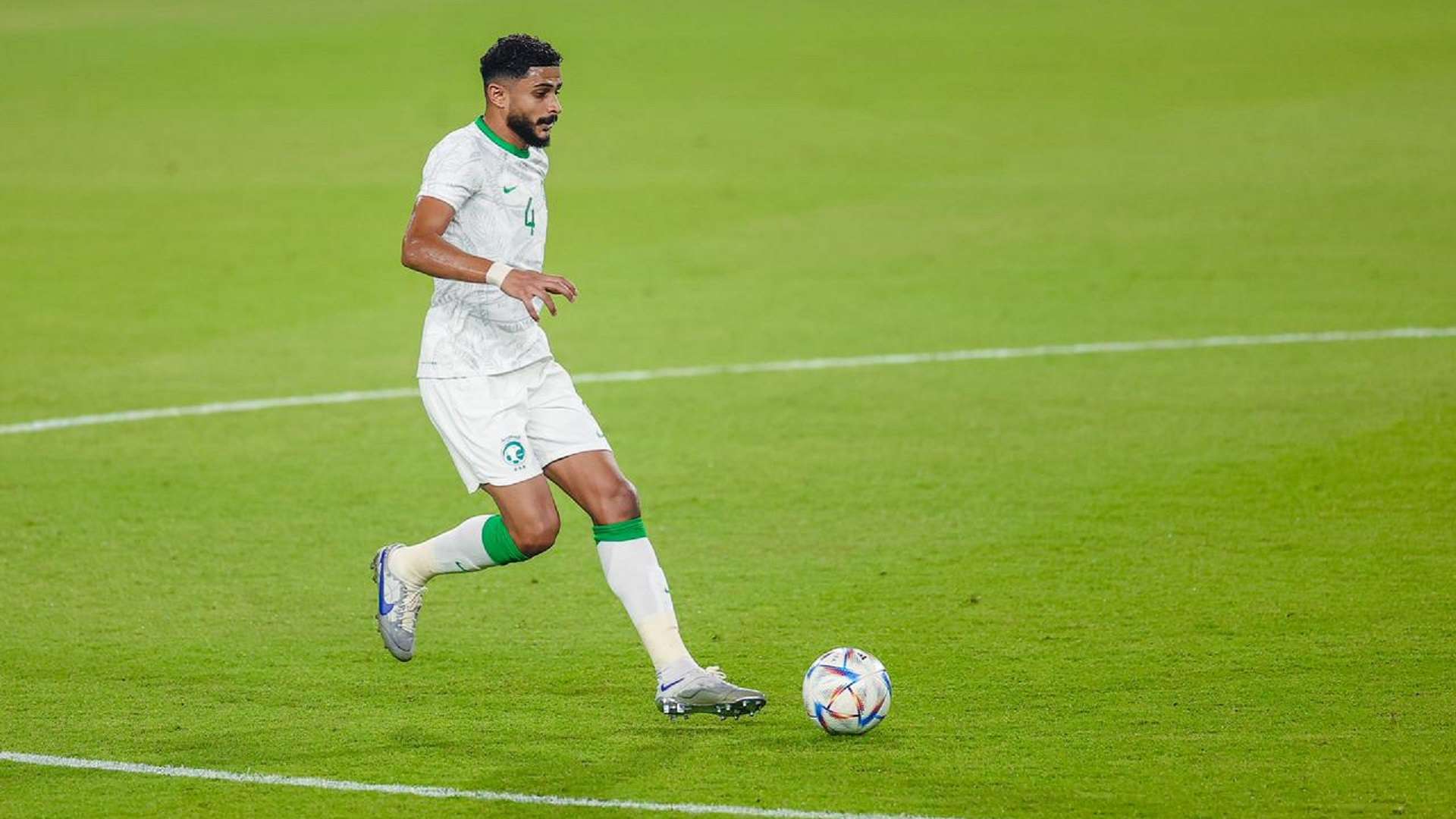 أسوأ لاعب في الريال خلقا واخلاقا 