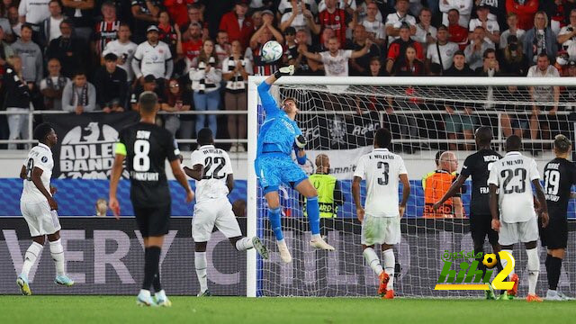 منتخب الجزائر يصعق أوغندا 2-1 وينفرد بصدارة تصفيات كأس العالم.. فيديو 