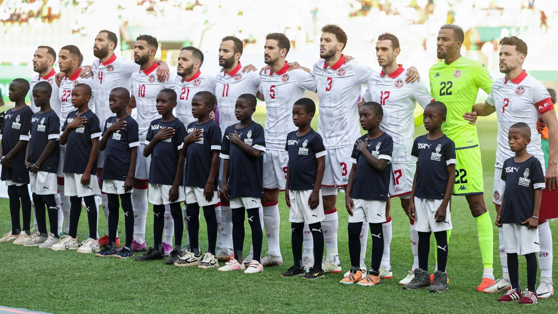 فيديو | الشغب يضرب ملعب سباهان .. الجمهور الإيراني يثور عقب إلغاء مواجهة الاتحاد | 