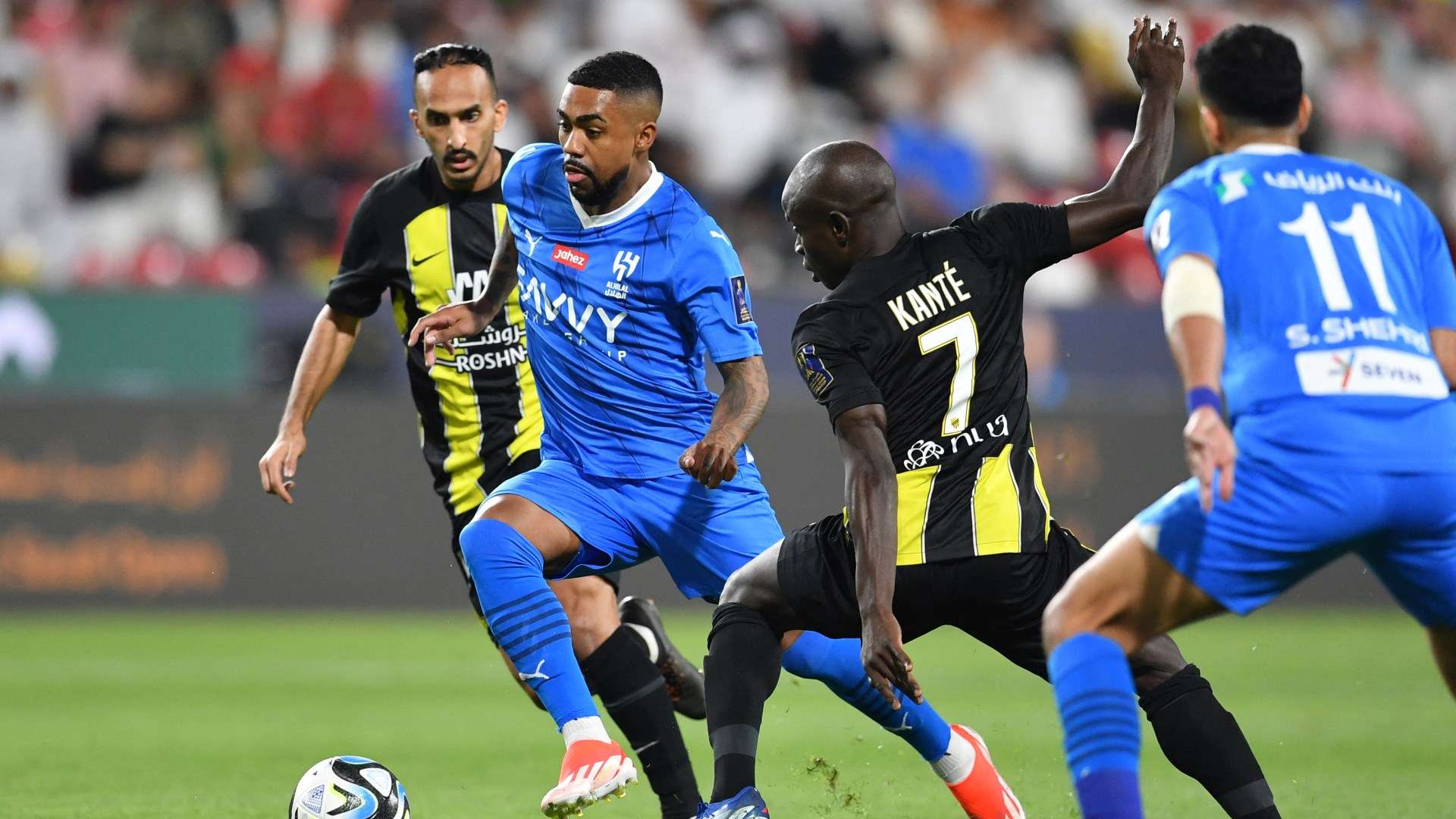 أخبار الاتحاد اليوم | أحمد حجازي يتحدى الهلال والنصر .. واستبعاد أجنبي جديد | 