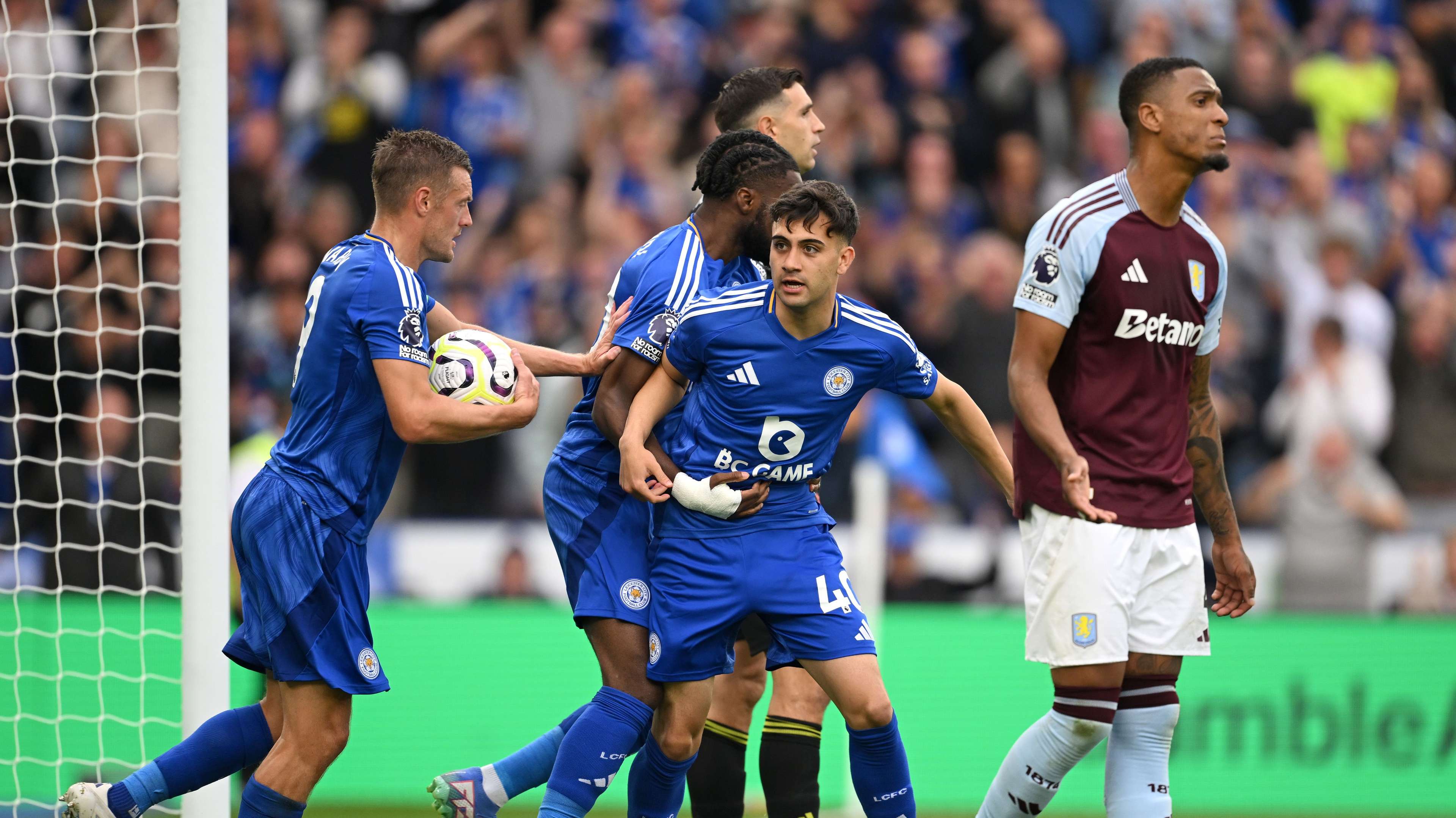 فيديو: تحضيرات الهلال مستمرة قبل كلاسيكو الاتحاد 