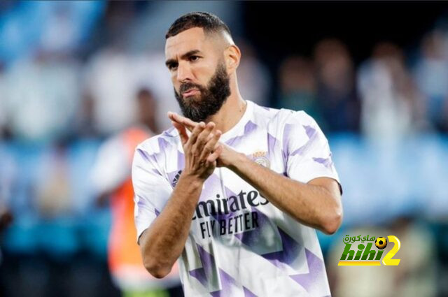 فالنسيا يشكر ريال مدريد على تقديم السنييرة في فعاليات التكريم بميستايا 