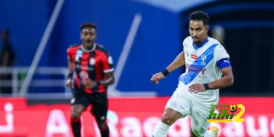 فيديو | طالب بطردها .. تصرف مشين من كريستيانو رونالدو مع حكمة ديربي الهلال والنصر | 