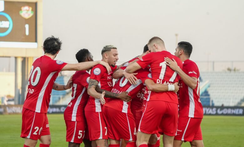 الهلال ضيفا ثقيلا على الرياض في ديربى الرياض بالدوري السعودي 