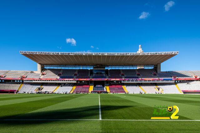 فيديو: لحظة وصول بعثة برشلونة لمقر إقامتها استعدادًا للكلاسيكو 