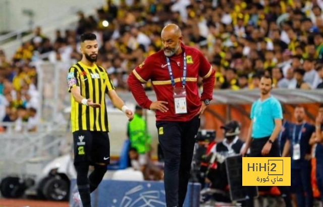 فودين لاعب العام في البريميرليج من رابطة كتب كرة القدم 