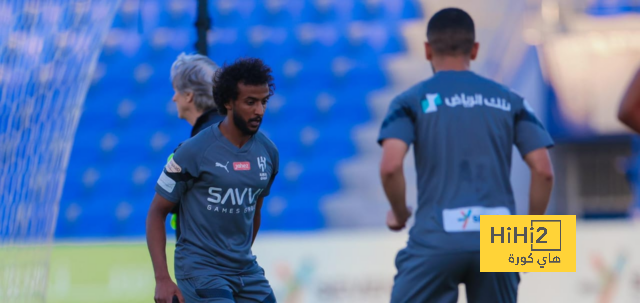 منتخب نيجيريا يصل كوت ديفوار بالزى الرسمى للمشاركة فى أمم أفريقيا (فيديو) 