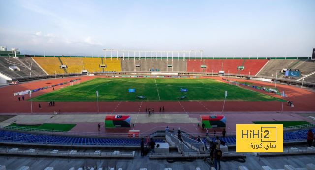 عدد الحضور الجماهيري في كلاسيكو الأهلي والنصر 