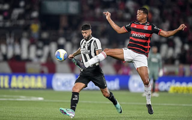 بعد انتقال نيمار للهلال .. كريستيانو رونالدو يتفاوض مع نجم عالمي للانضمام إلى النصر! | 