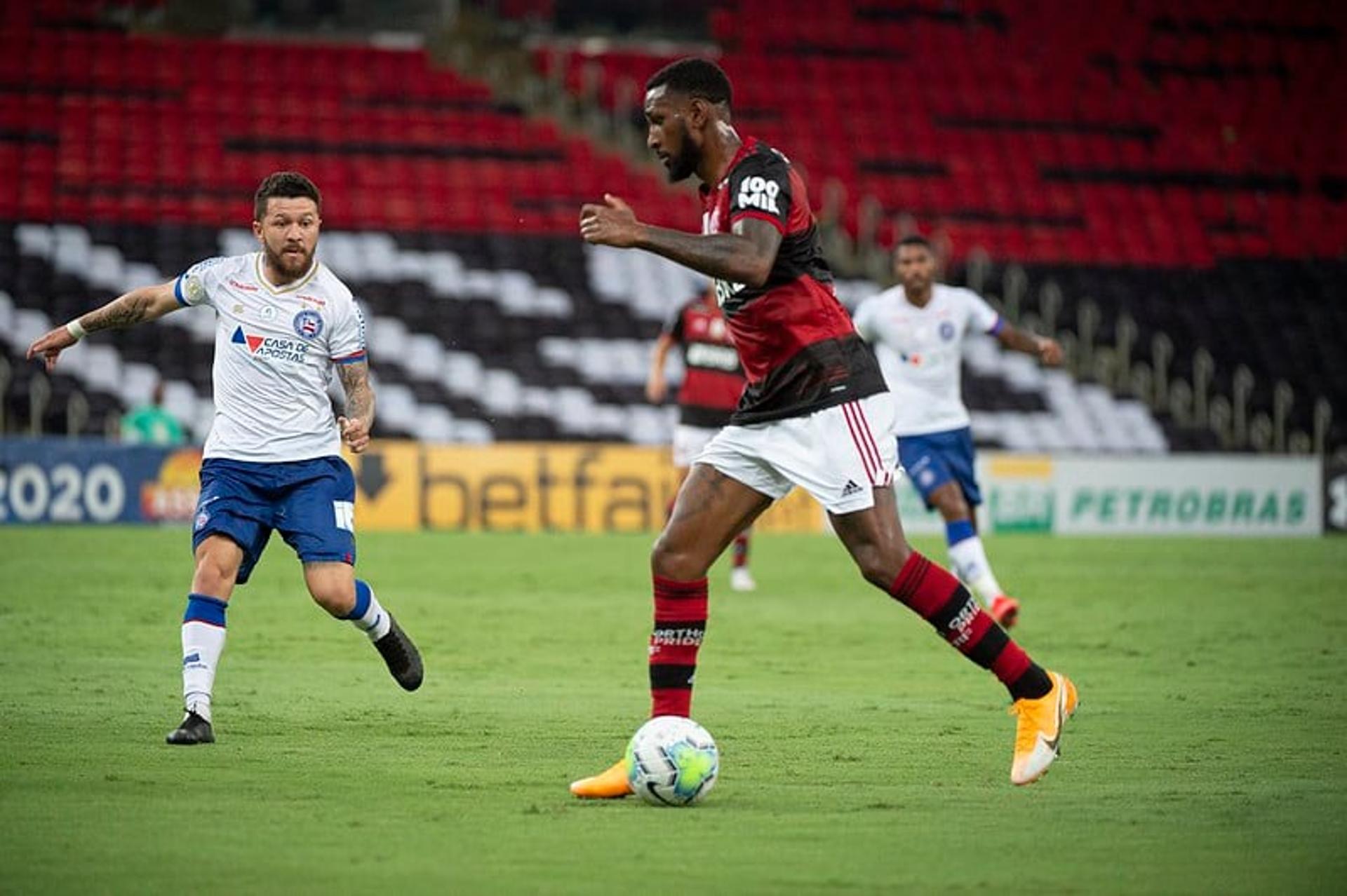 كوليبالي ينفي أنباء رحيله عن الهلال السعودي 