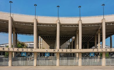 فيديو : احتفال بيلنغهام في قلب برشلونة مستفز 