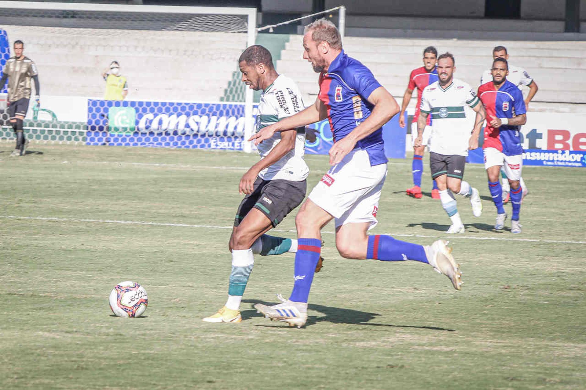 مفاتيح فوز الهلال هذا المساء أمام الوحدة 