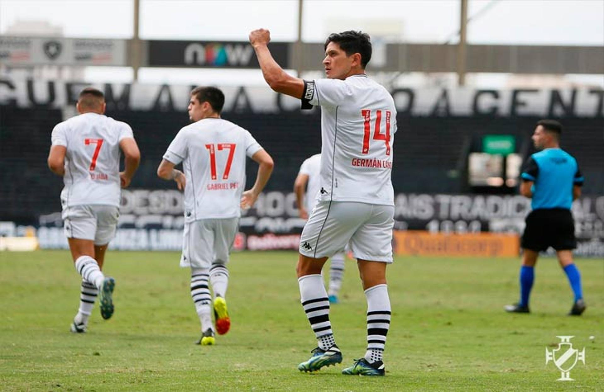 فيديو .. حراس مانشستر يونايتد يؤدون عمليات الإحماء قبل لقاء تشيلسي 