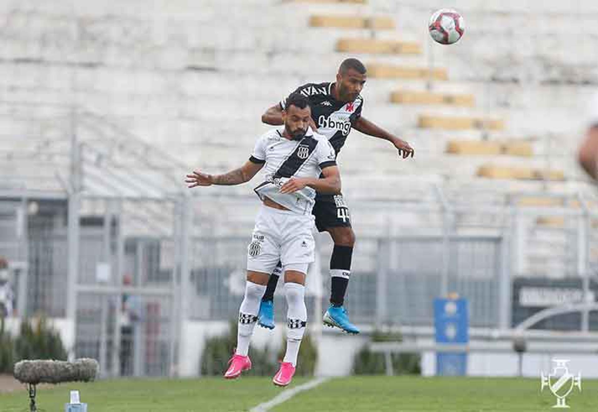 السويسرى جروس يستفسر عن موقف مصابى الزمالك 