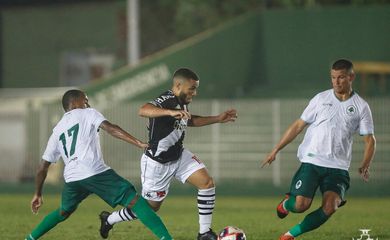 رأي مفاجئ من صحفي كتالوني بعد مباراة برشلونة ورايو فاليكانو 