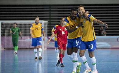 بعد انتقال نيمار للهلال .. كريستيانو رونالدو يتفاوض مع نجم عالمي للانضمام إلى النصر! | 