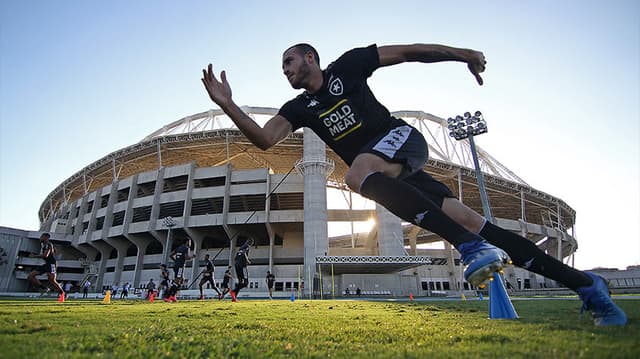 منافس جديد لبرشلونة على مدرب جيرونا 