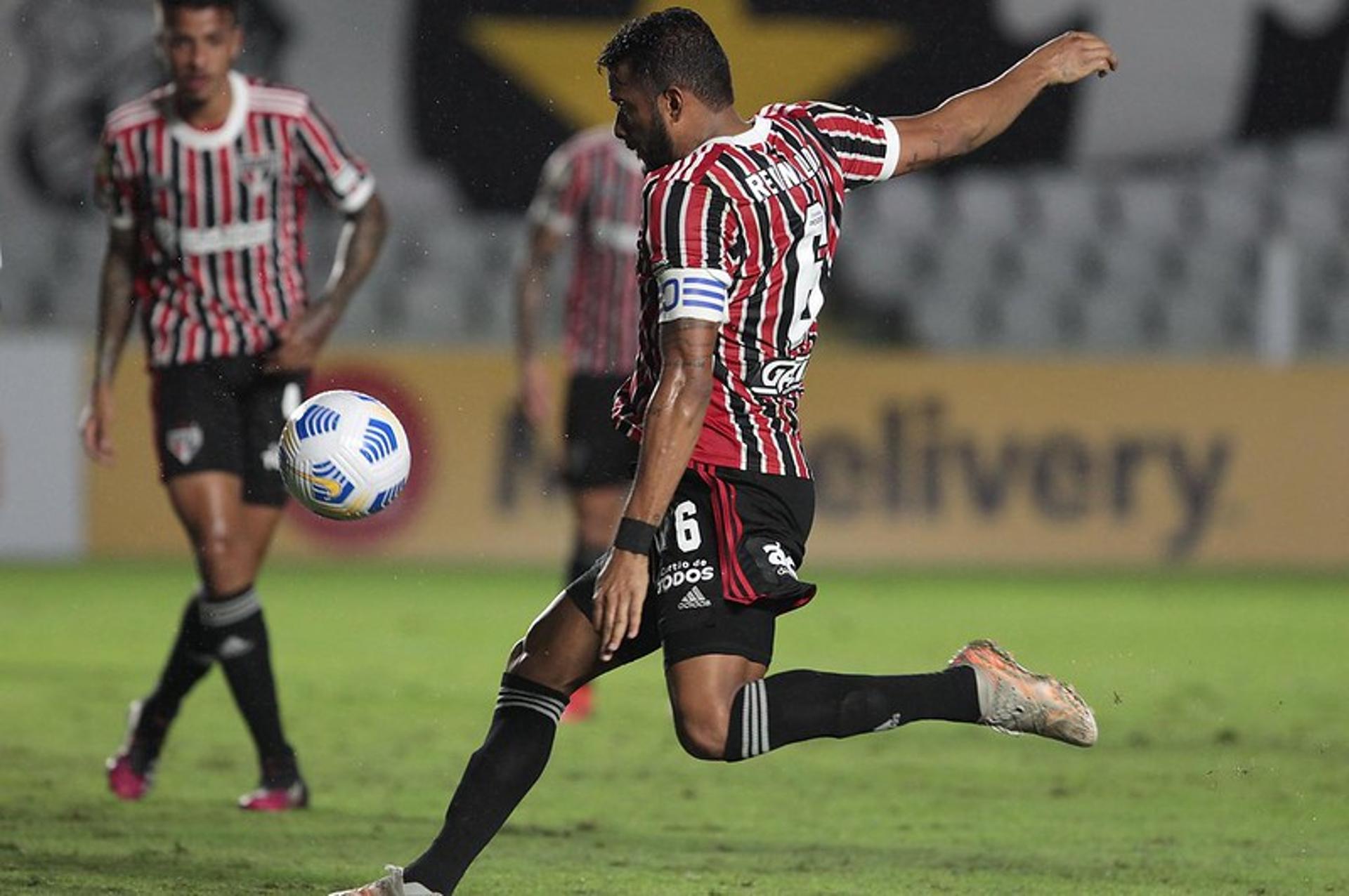 النصر في موقف محرج بسبب الهلال! 