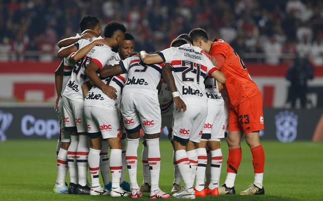 الهلال يفكر في التعاقد مع نجم النصر 