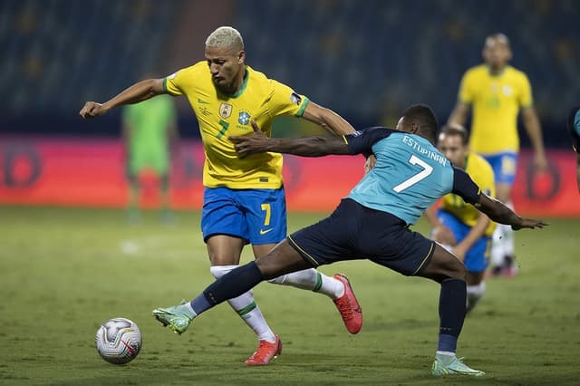 "نحن متورطون" .. النصر يرغب في التخلص من ساديو ماني ولكن! | 