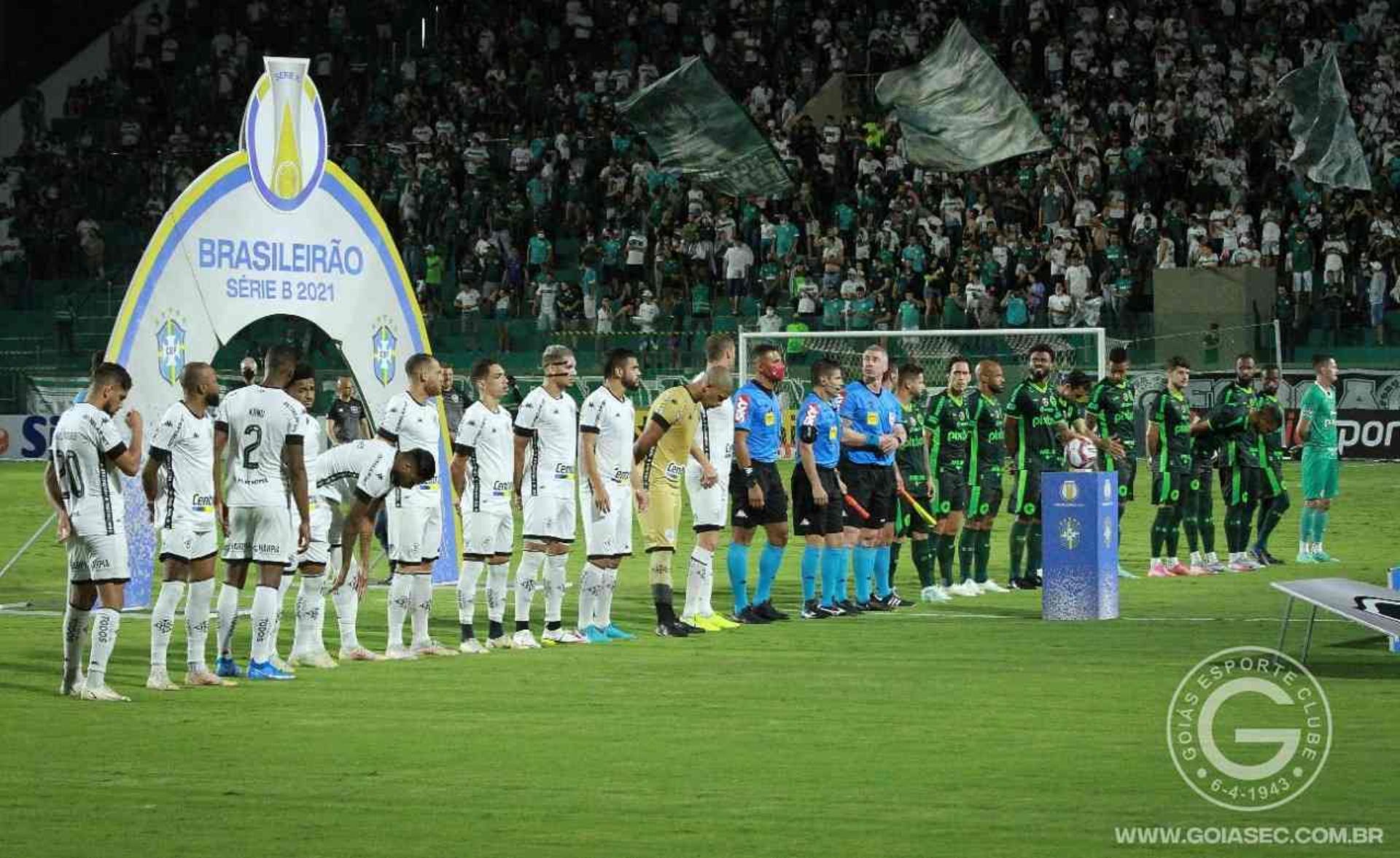 "السر في ابتسامة كريستيانو رونالدو والرقم 5" .. النصر يسخر من الهلال على طريقته الخاصة | 