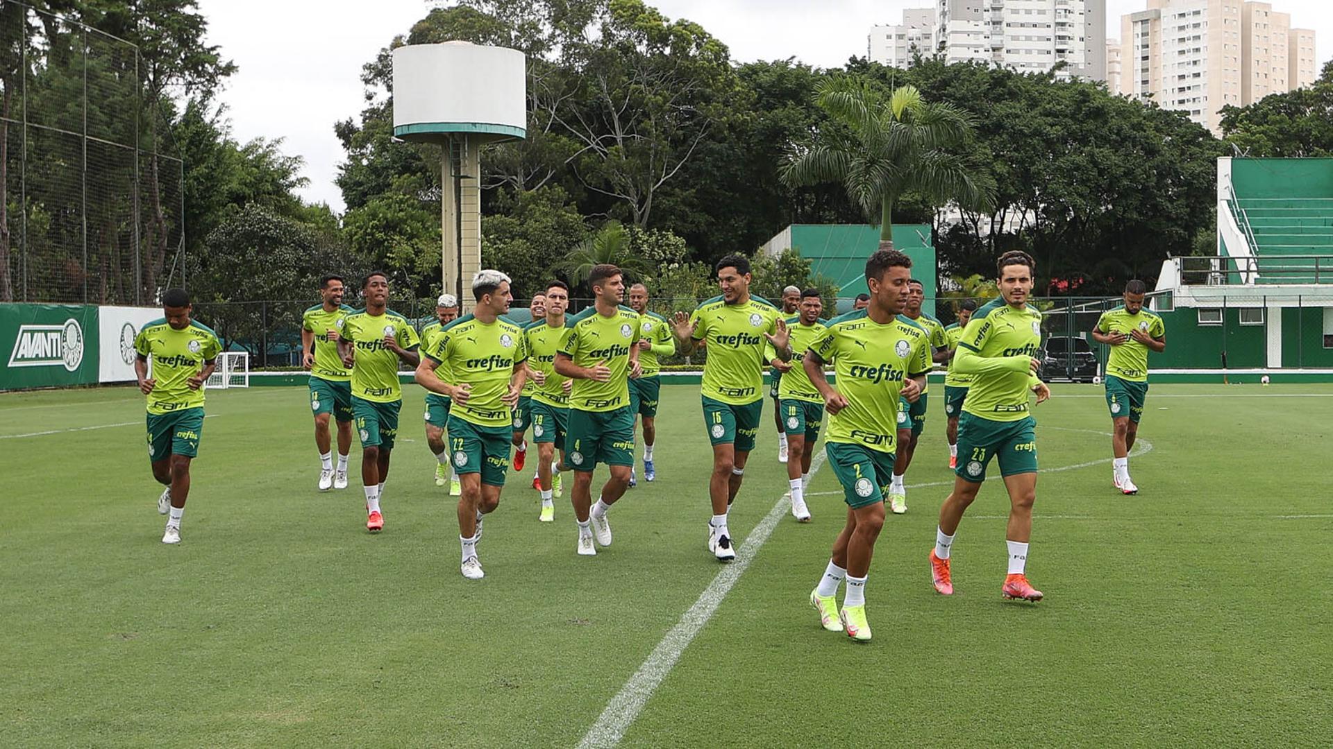 مايحدث مع المنتخب السعودي حاليا مع مانشيني في صالح المنتخب 