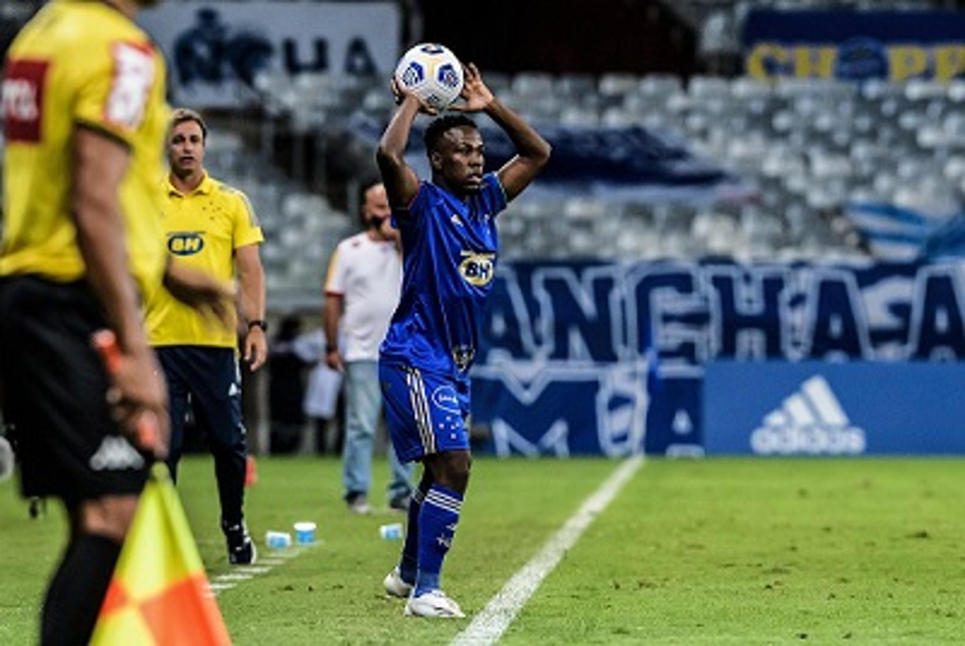 6 مكاسب سيحصدها الهلال في حال الفوز على النصر 