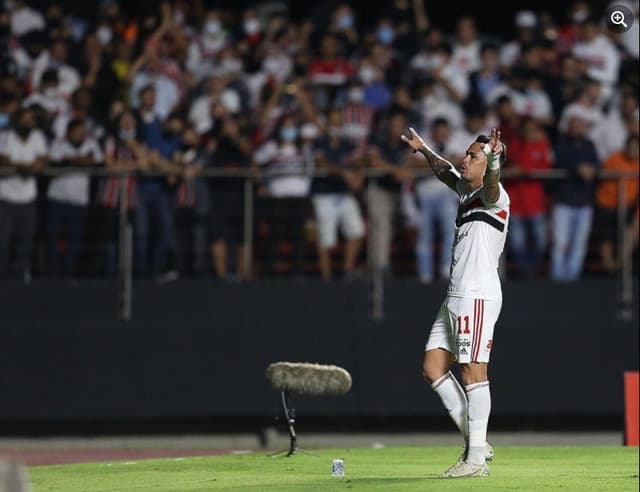 "موقع إباحي" يعرض راتبًا ضخمًا لإقناع بول بوجبا بالانتقال إلى ناديه الجديد! | 