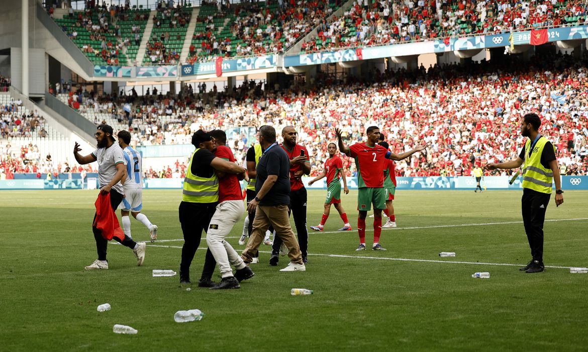 قلدوا ريال مدريد.. فولفسبورج يسخر من سلسلة ليفركوزن! | 