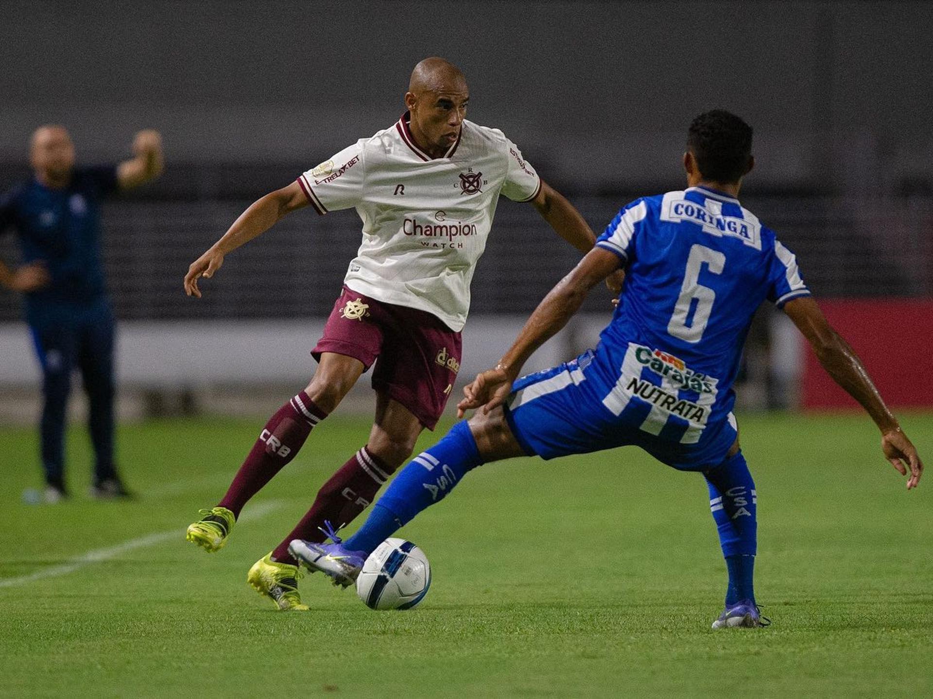 بايرن ميونخ يتجه نحو الدوري السعودي للبحث عن مدرب جديد 