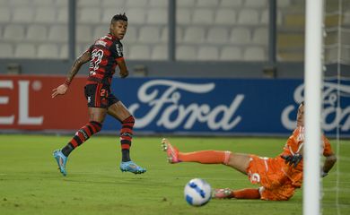 "لم نحقق هدفنا الأول" .. لويس كاسترو غاضب من نجوم النصر | 