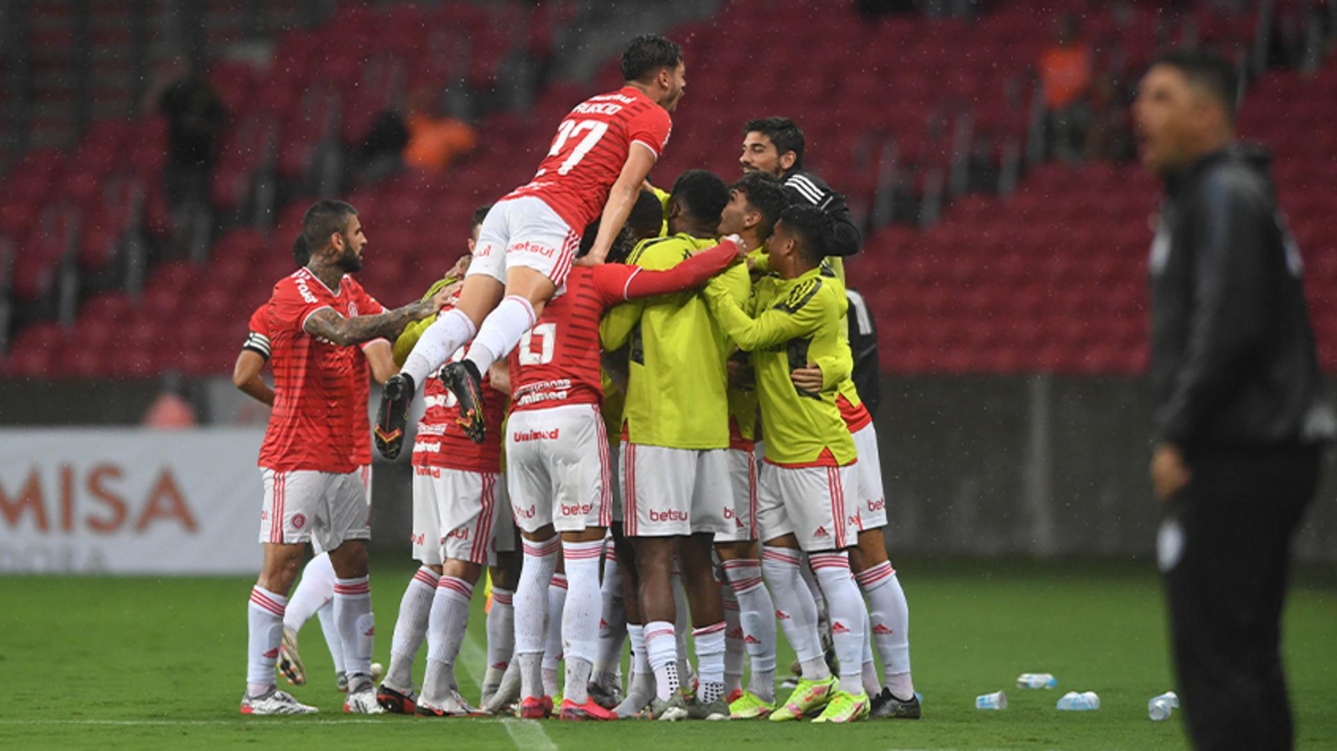 بلاك بولز يخوض مرانه الأول استعدادا لمواجهة الزمالك فى الكونفدرالية.. صور 