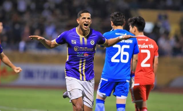 "عليكم التصرف بحكمة وإلا!" .. الأهلي يحذر جماهيره قبل كلاسيكو الهلال | 