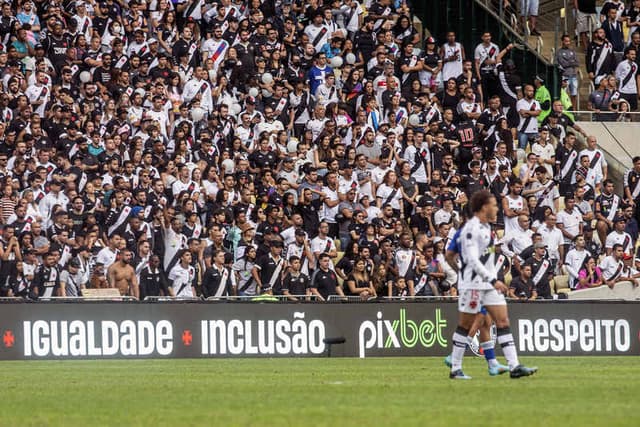 المهددون بالإيقاف من النصر عن لقاء الأهلي 