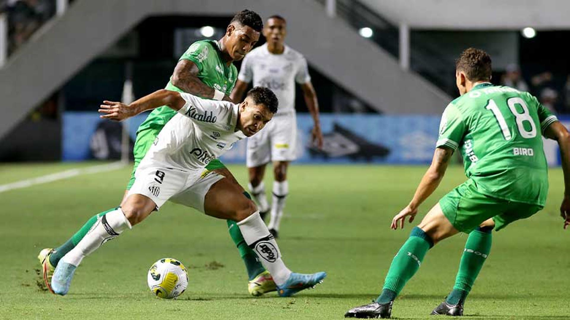 التشكيل الرسمي.. رونالدو يقود هجوم النصر أمام الرائد في الدوري السعودي 