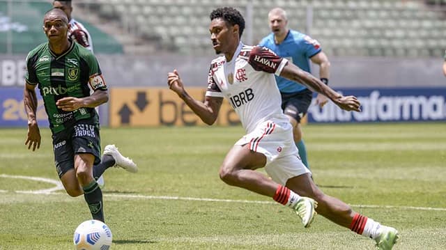 «مرجعي خايف» تطارد رئيس الهلال من جديد! 