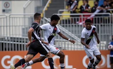 البطل اللانهائي.. صحف العالم تحتفل بالريال بعد تتويجه بكأس إنتركونتيننتال 