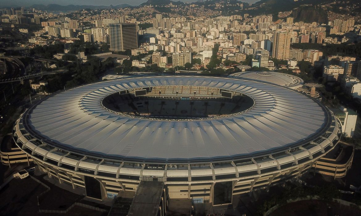 بداية سريعة لمباراة ريال مدريد و إشبيلية 