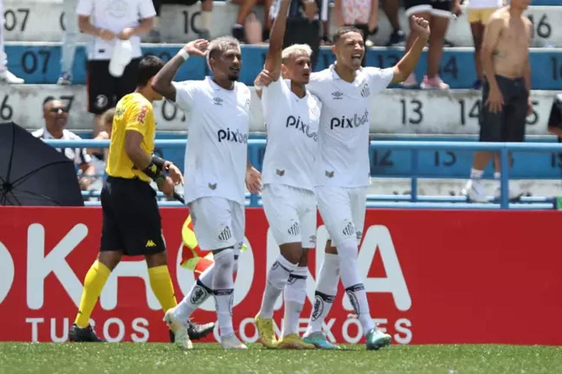 دى خيا يتألق ويقود فيورنتينا لإسقاط ميلان 2-1 فى الدورى الإيطالى.. فيديو 