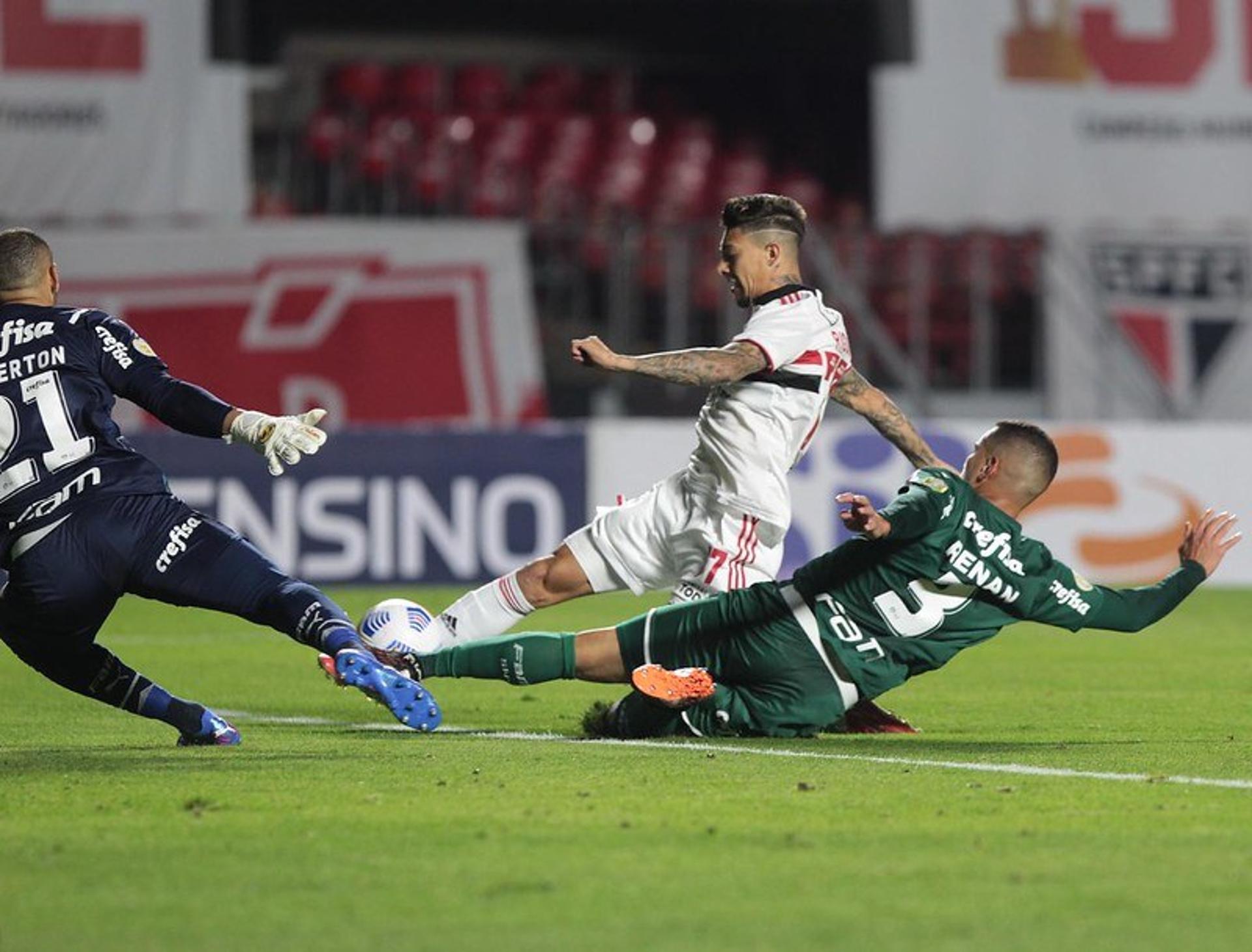 الهلال لا يعرف طعم الهزيمة منذ بداية الموسم! 