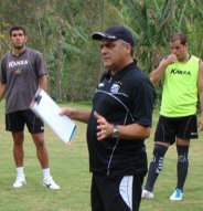 الهلال يخوض عمليات الإحماء قبل مواجهة النصر 