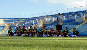 بيريز يرغب في عودة زيدان لريال مدريد كمستشار 